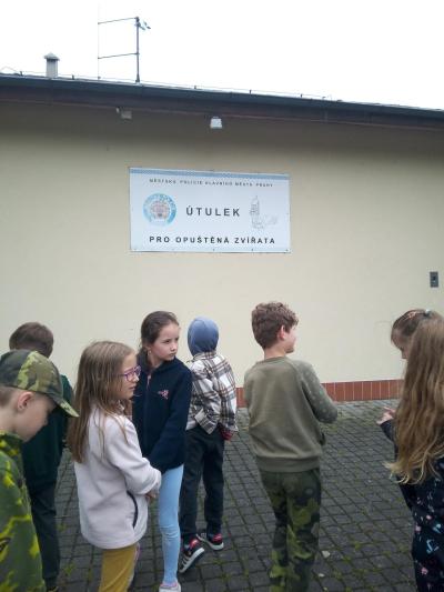 ÚTULEK V TROJI