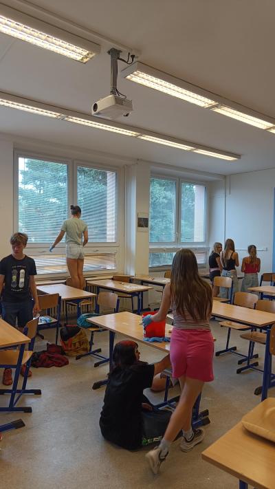 Uklízíme si školu před prázdninami