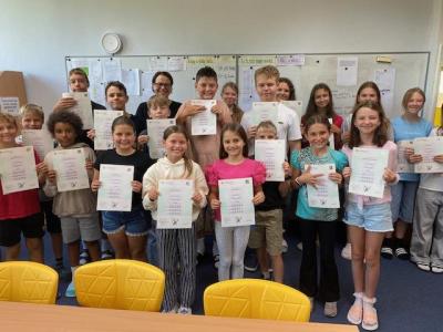 Slavnostní předávání certifikátů z angličtiny