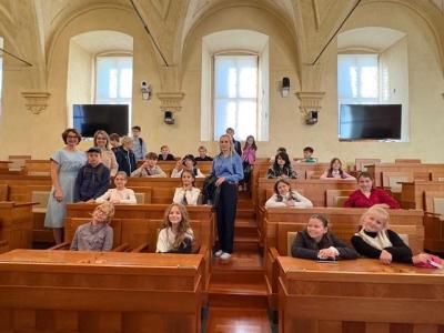 V Senátu PČR s paní senátorkou Ludkovou