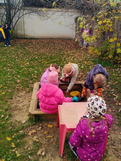 PODZIMNÍ HRANÍ A TVOŘENÍ