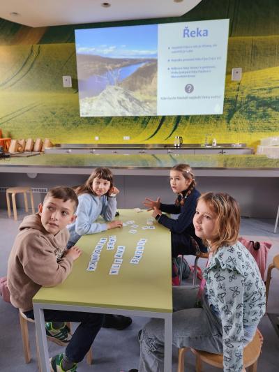 Cestu řeky zkoumaly děti ze 3.C