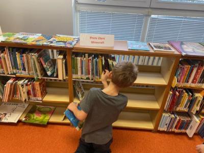 2. KNIHOVNA se Sovičkami