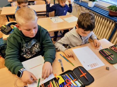 KRESLENÍ NÁS BAVÍ