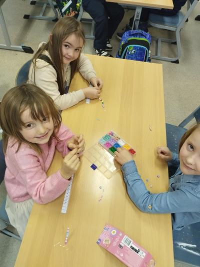 19.1.2025 ŠIKOVNÉ RUČIČKY - KORÁLKOVÝ NÁRAMEK