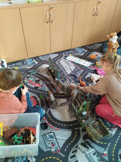 TVOŘÍME A HRAJEME SI