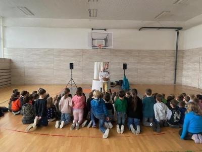 Plaváček - divadýlko u nás v družině