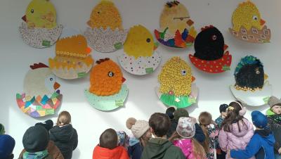 Výstava velikonočních kuřátek v OC Krakov